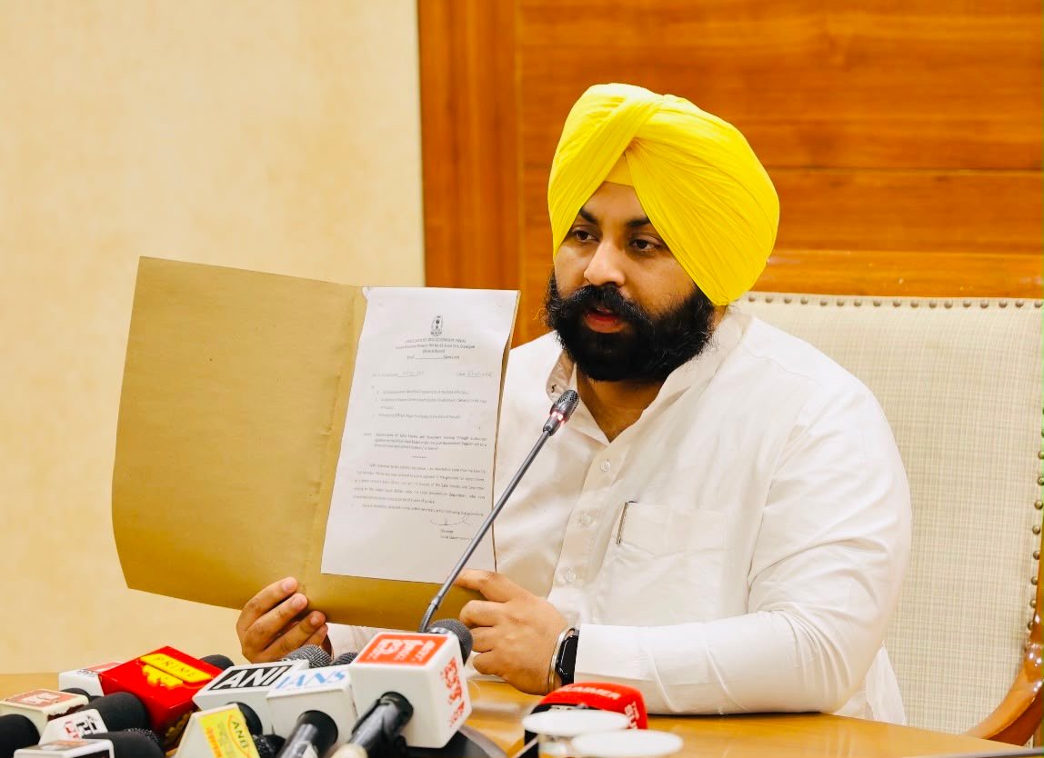 भगवंत मान सरकार ने सफाई सेवकों और सीवरमैनों के साथ किया वादा निभाया; 3 साल के आउटसोर्स वर्करों को मिलेगा सीधा कॉन्ट्रैक्ट: हरजोत सिंह बैंस