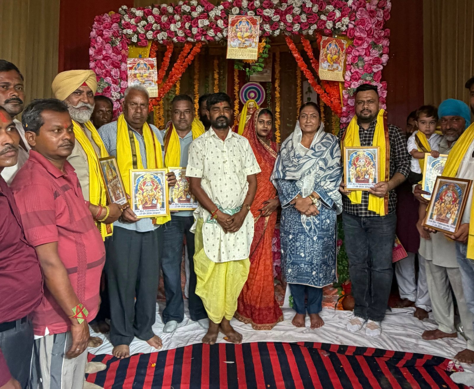 जालंधर कैंट के वार्ड नंबर 38 अलीपुर, मिठापुर और प्रीत नगर में धूमधाम से मनाई गई भगवान विश्वकर्मा जी की पूजा
