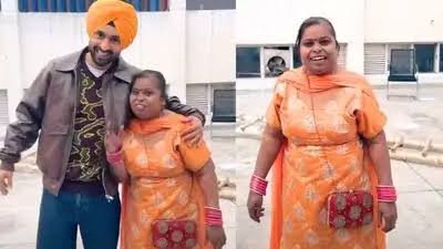 भाभी चुम्मेवाली-पंजाब में एफ़आइआर हुई दर्ज-निहंग बोला- जीभ पर चटनी रख पति से चटवाती, अश्लील कपड़ों में अंग भी दिखाती