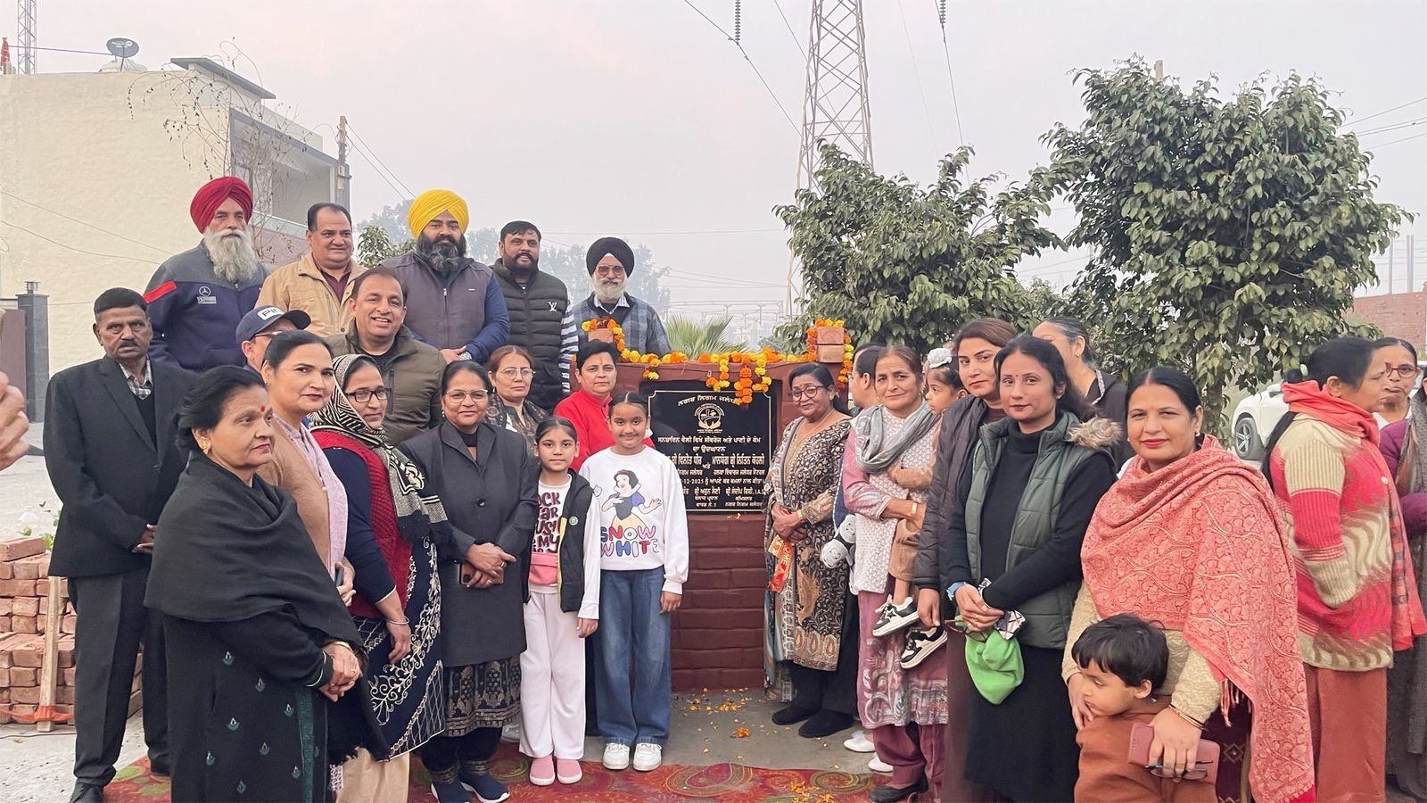 नितिन कोहली द्वारा सनशाइन वैली–बसंत कुंज में ₹44 लाख की लागत से सीवरेज व वाटर सप्लाई परियोजना का उद्घाटन