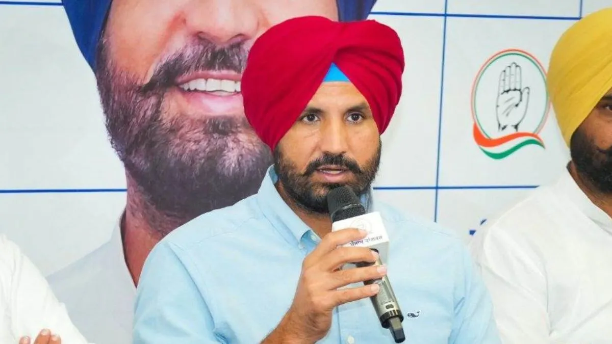 कांग्रेस प्रधान राजा वडिंग ने पकड़े सरदार युवकों के जूड़े,फिर बोले टूनू टूनू