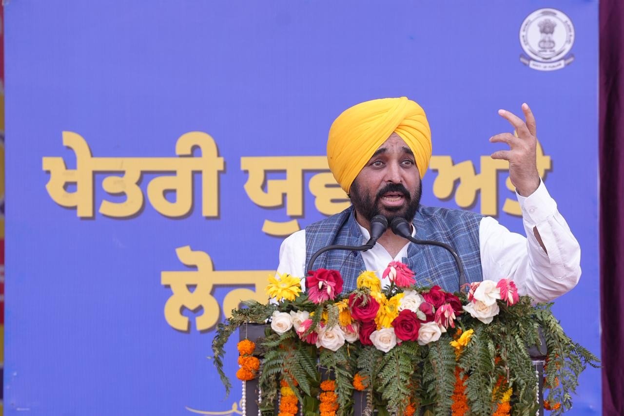 पंजाब सरकार ने इस मामले में ADC को किया सस्पेंड