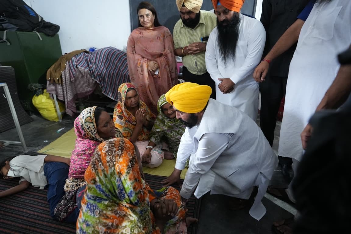 मुख्यमंत्री की ओर से होशियारपुर जिले के बाढ़ प्रभावित क्षेत्रों में राहत और बचाव कार्यों का जायजा