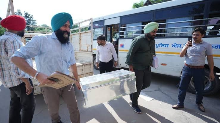 40 हजार पन्नों का चार्जशीट, 200 से ज़्यादा गवाह-400 बैंक खातों की डिटेल अदालत में मजीठिया के खिलाफ पेश
