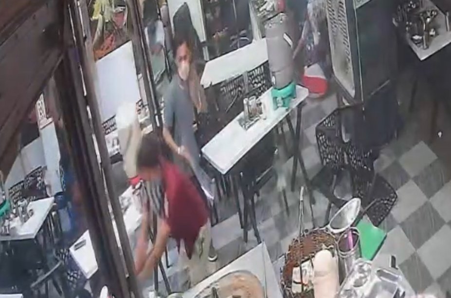 शराब पीने से रोका तो तोड़ गए पूरा ढाबा,देखे जालंधर में गुंडागर्दी की CCTV