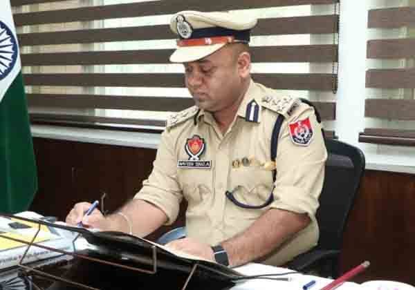 DIG जालंधर ने सीआई ने इंचार्ज सहित चार पुलिस कर्मियों को किया गिरफ्तार य,नशा तस्कर को छोड़ा था