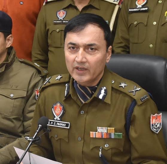 सीएम का भ्रष्टाचार पर एक्शन-विजिलेंस चीफ सहित दो बढ़े अधिकारी सस्पेंड