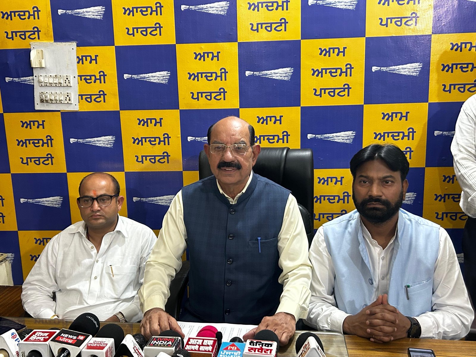 आम आदमी पार्टी सरकार ने एससी/एसटी छात्रवृत्ति की आसान , अब छात्र नहीं हो रहे परेशान
