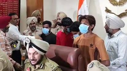 DRI इंस्पेक्टर 4 किलो हेरोइन सहित गिरफ्तार,8 अन्य भी काबू