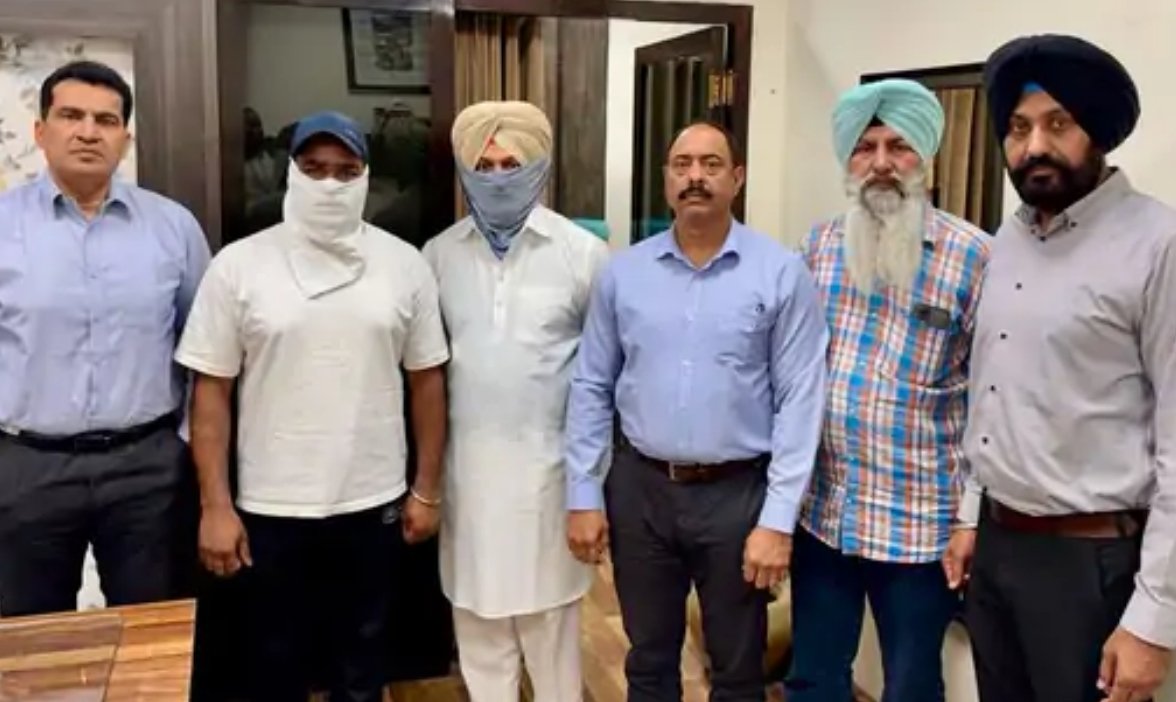 SSP विजिलेंस हरप्रीत मंडेर की कारवाई- सब इंस्पेक्टर एएसआई 1:50 लाख रिश्वत लेते काबू