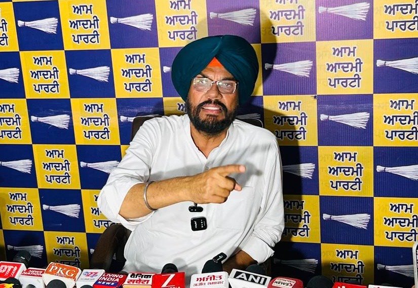 आप ने साइबर आतंकवाद के एक बड़े नेटवर्क का भंडाफोड़ करने के लिए पंजाब पुलिस की तारीफ की