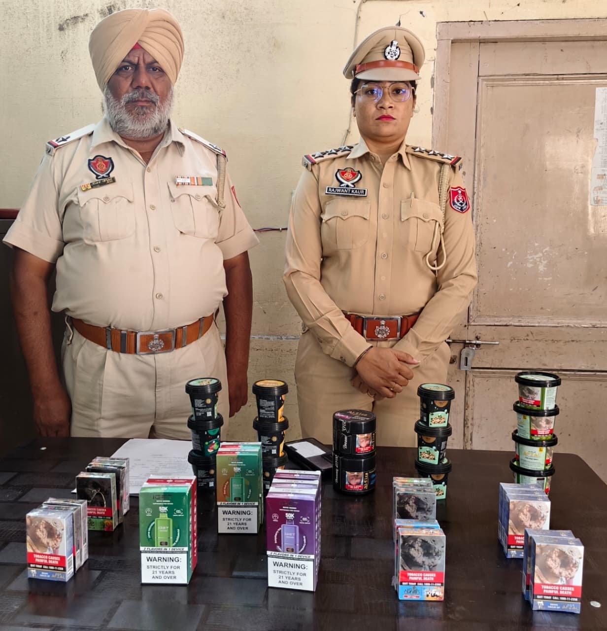 जालंधर पुलिस की हुक्का बार पर रेड,युवक गिरफ्तार