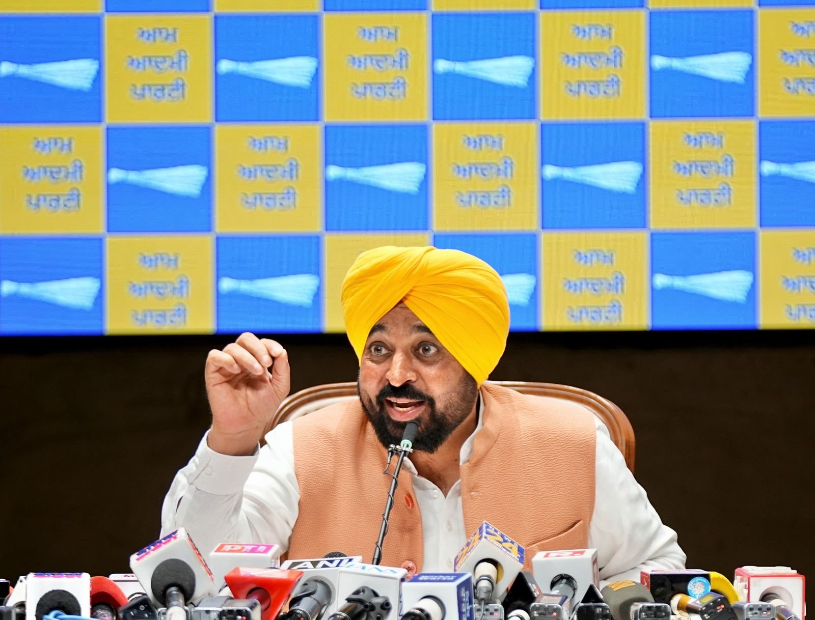पंजाब के सभी विधायकों के साथ बुधवार सीएम मान की मीटिंग
