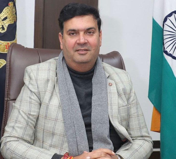MAYOR का एक्शन पर एक्शन-नगर निगम में धरना देने वाले यूनियन प्रधान का वार्ड 42 में किया तबादला