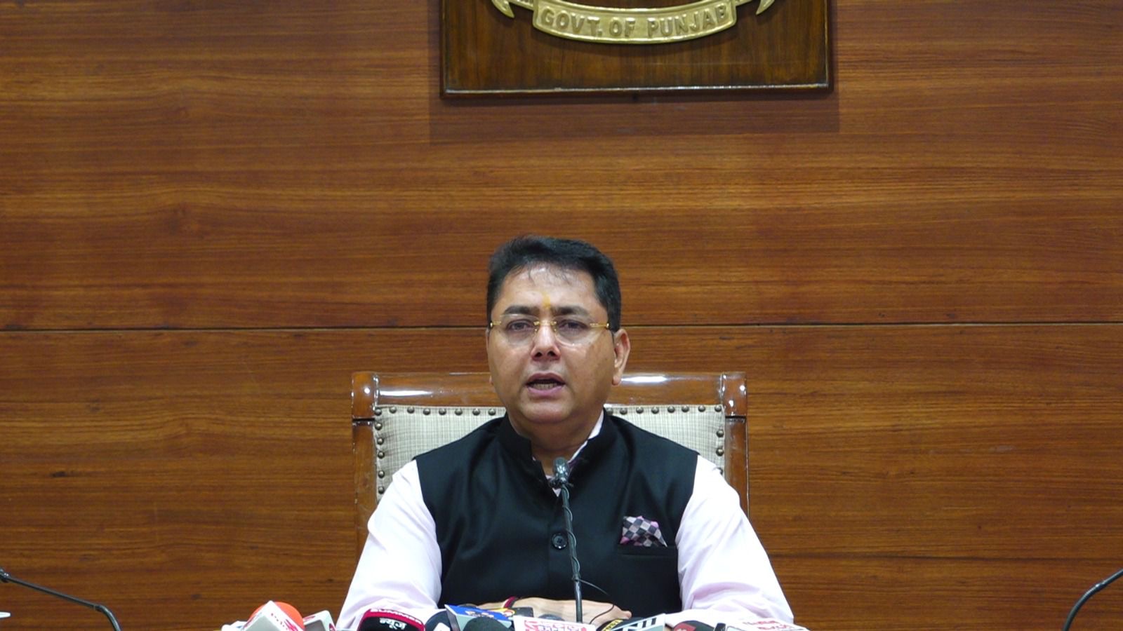 10 दिनों में 16,000 जनसभाएँ-आप’ भगवंत मान सरकार का 4 साल का रिपोर्ट कार्ड पंजाब के हर गाँव, गली और घर-घर तक पहुँचाया जाएगा: अमन अरोड़ा