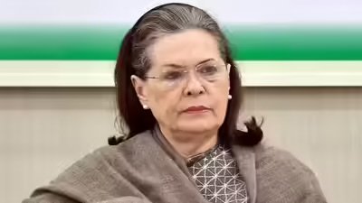 79 वर्षीय सोनिया गांधी की बिगड़ी तबियत-अस्पताल में भर्ती