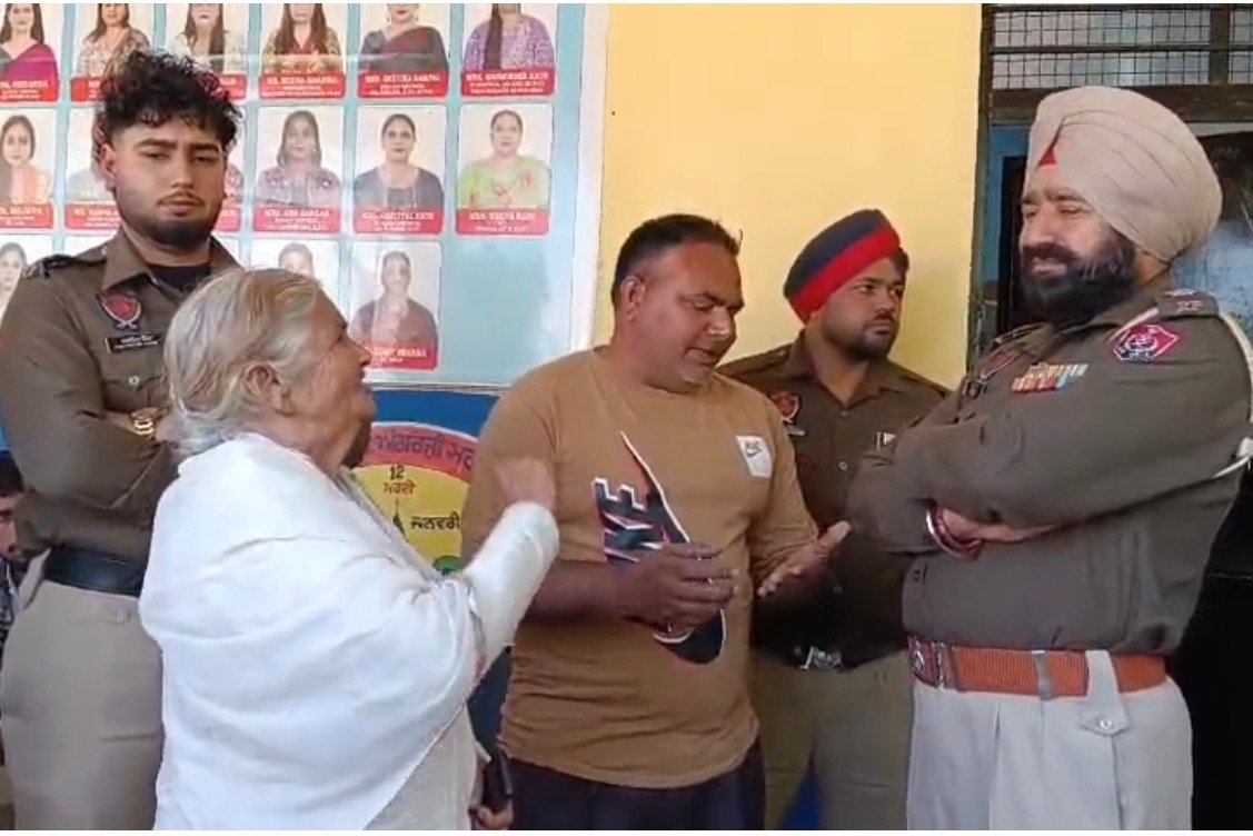जालंधर में सरकारी स्कूल की टीचर पर F.I.R दर्ज,फरार