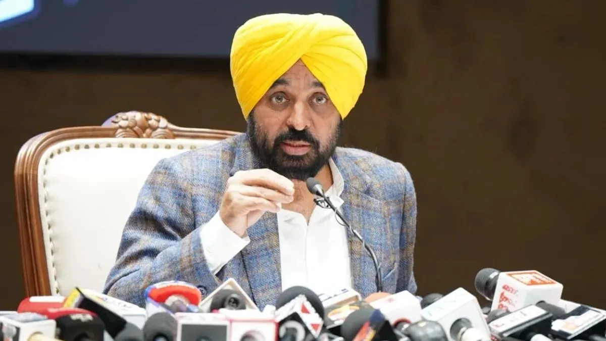 मध्य पूर्वी तनाव के कारण वहां फंसे पंजाबियों के लिए 24×7 हेल्पलाइन जारी; पूर्ण सहयोग का आश्वासन: मुख्यमंत्री भगवंत सिंह मान