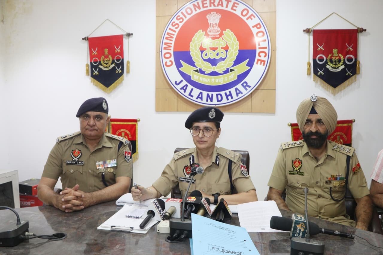 BMS शोरूम में गोलियाँ चलाने वाला घास मंडी जैना नगर का रहने वाला काबू