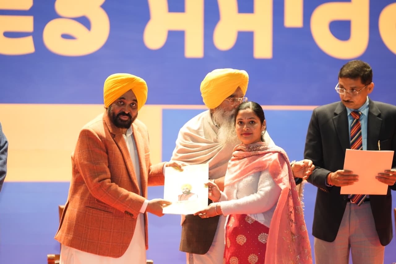 भगवंत सिंह मान सरकार ने मिशन ‘रंगला पंजाब’ तहत 2.7 लाख दलित विद्यार्थियों को 271 करोड़ का वजीफा बांटा
