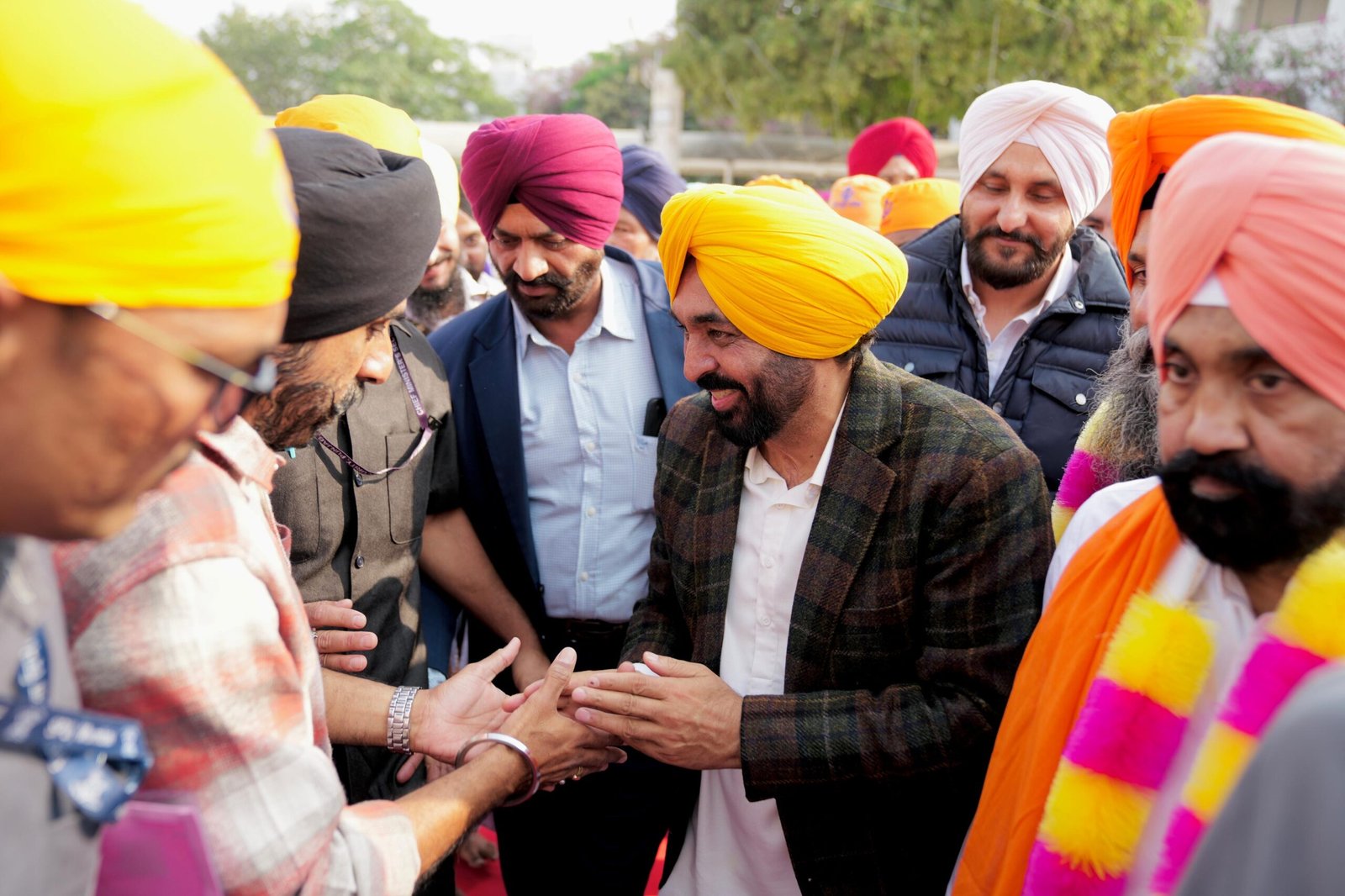 पंजाब के मुख्यमंत्री भगवंत सिंह मान ने श्री नांदेड़ साहिब में माथा टेका; कहा— पंजाब सरकार नांदेड़ साहिब को पवित्र शहर का दर्जा देने की मांग महाराष्ट्र सरकार के समक्ष उठाएगी