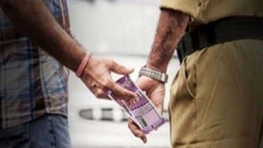नशे के पर्चे में कार छोड़ने के मांगे 1 लाख,पुलिस वाला बोला एक पेटी का मतलब पता है ना?सुने आडियो