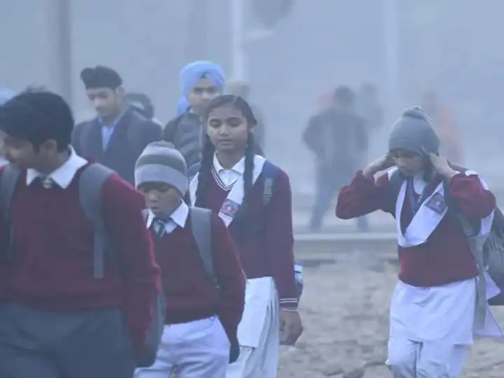 ठंड में बदला स्कूलों का समय-अब इतने बजे लगेंगे स्कूल